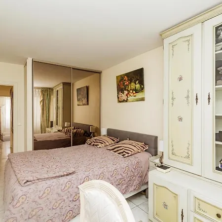 Spacious T3 With View In The Heart Of The City! Charenton-le-Pont Exterior photo